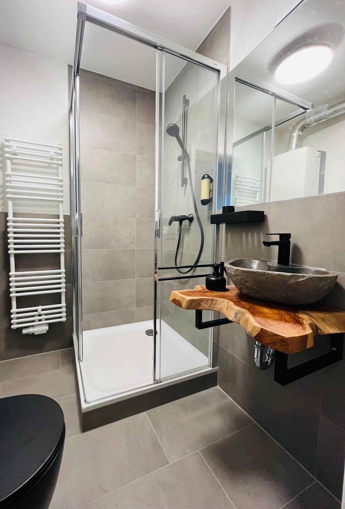 Black Forest City Apartment Mit Kostenlosem Parkplatz Φράιμπουργκ Εξωτερικό φωτογραφία